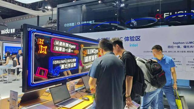拟器奋力“托举”AIPCPG麻将胡了免费试玩模