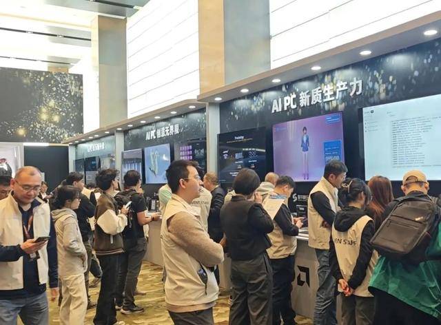 拟器奋力“托举”AIPCPG麻将胡了免费试玩模(图2)